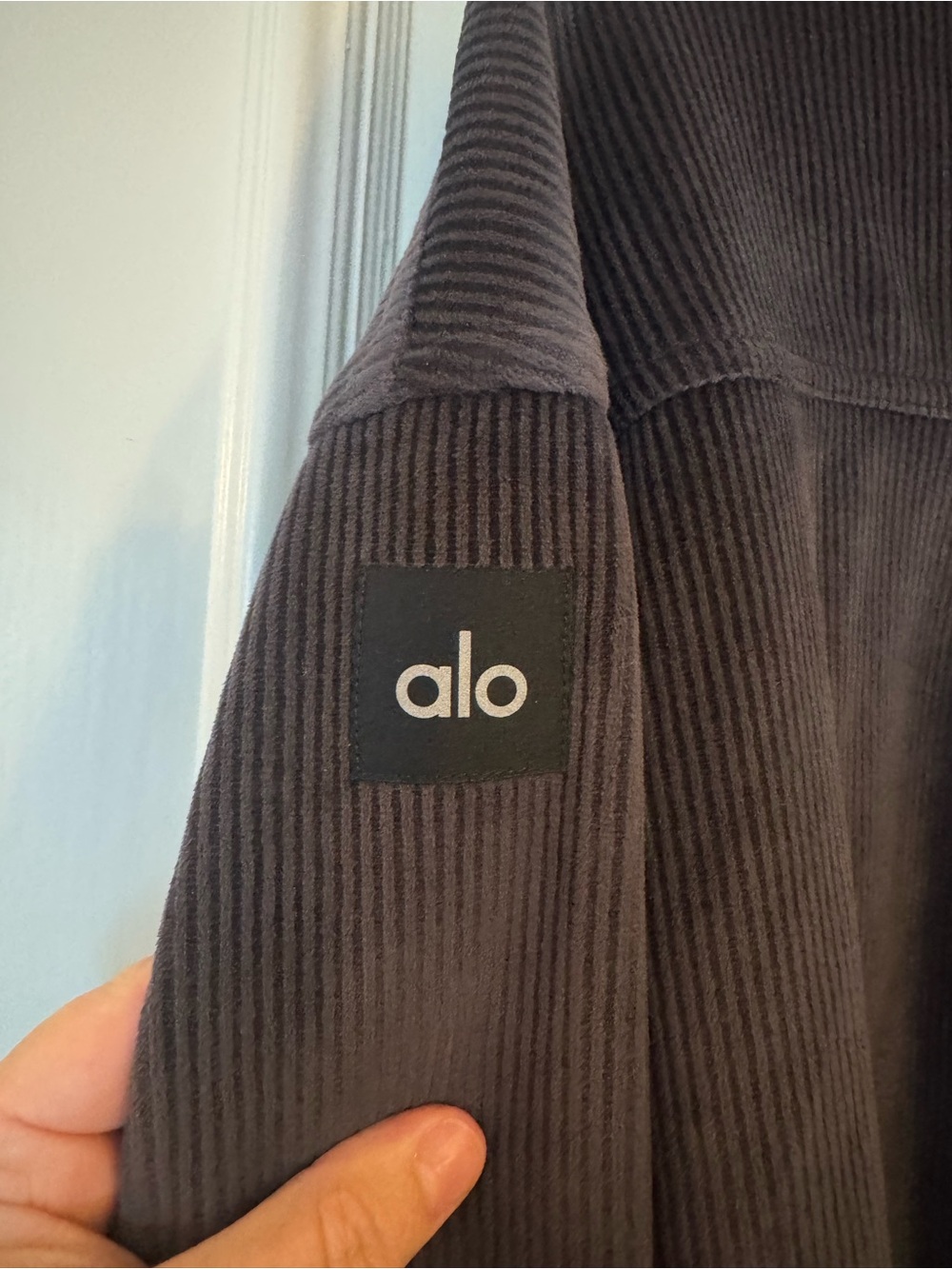 ALO Mountainside ribbed velour shacket size M - Picture 5 of 5